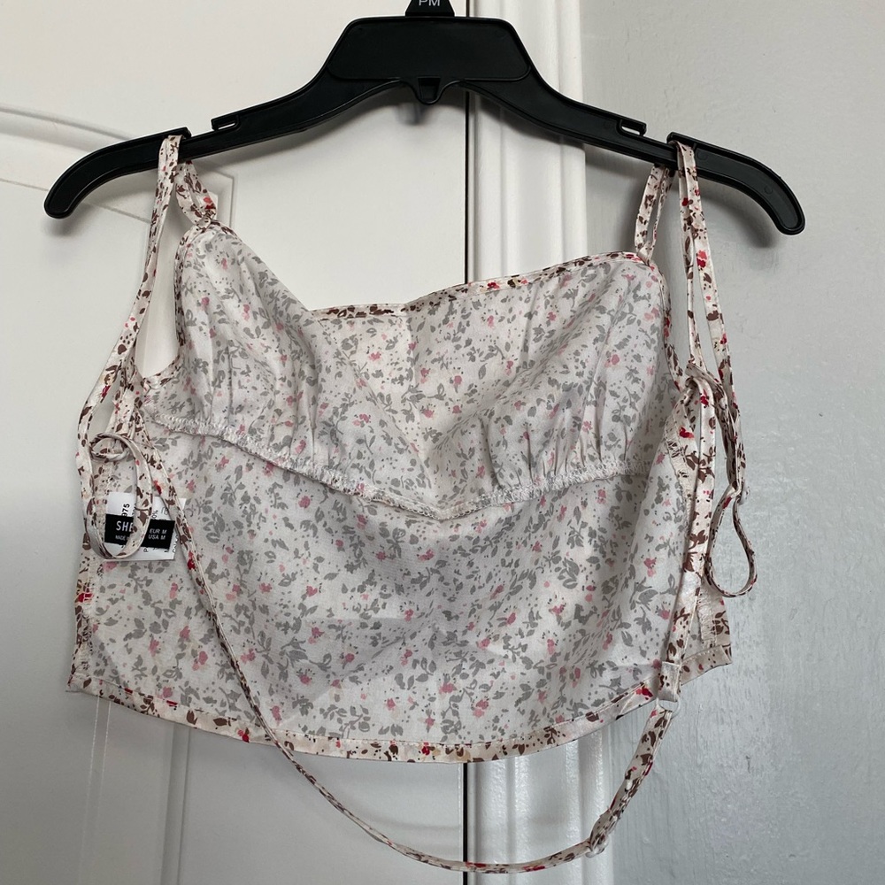 Backless top - Picture 2 of 2